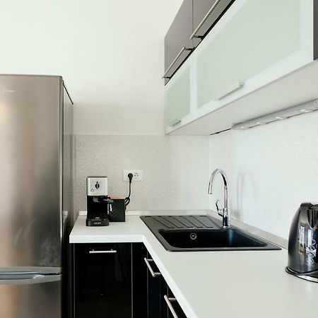 New Luxury Apartment Nives On Seaside 斯普利特 外观 照片