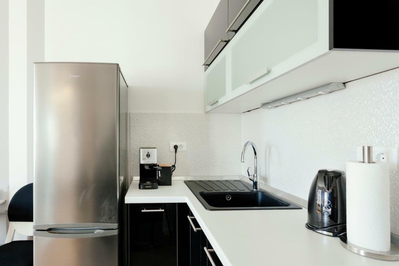 New Luxury Apartment Nives On Seaside 斯普利特 外观 照片