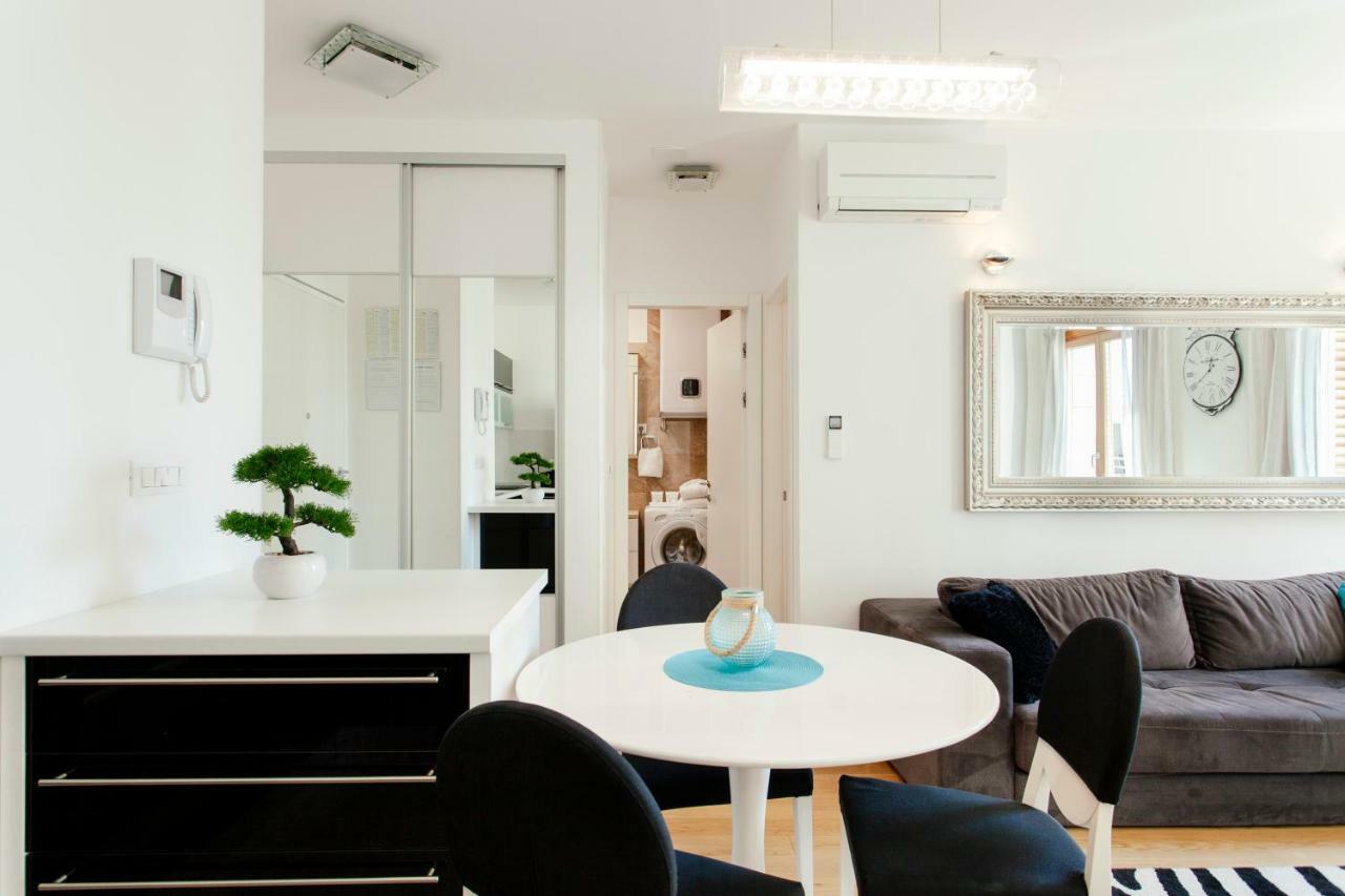 New Luxury Apartment Nives On Seaside 斯普利特 外观 照片