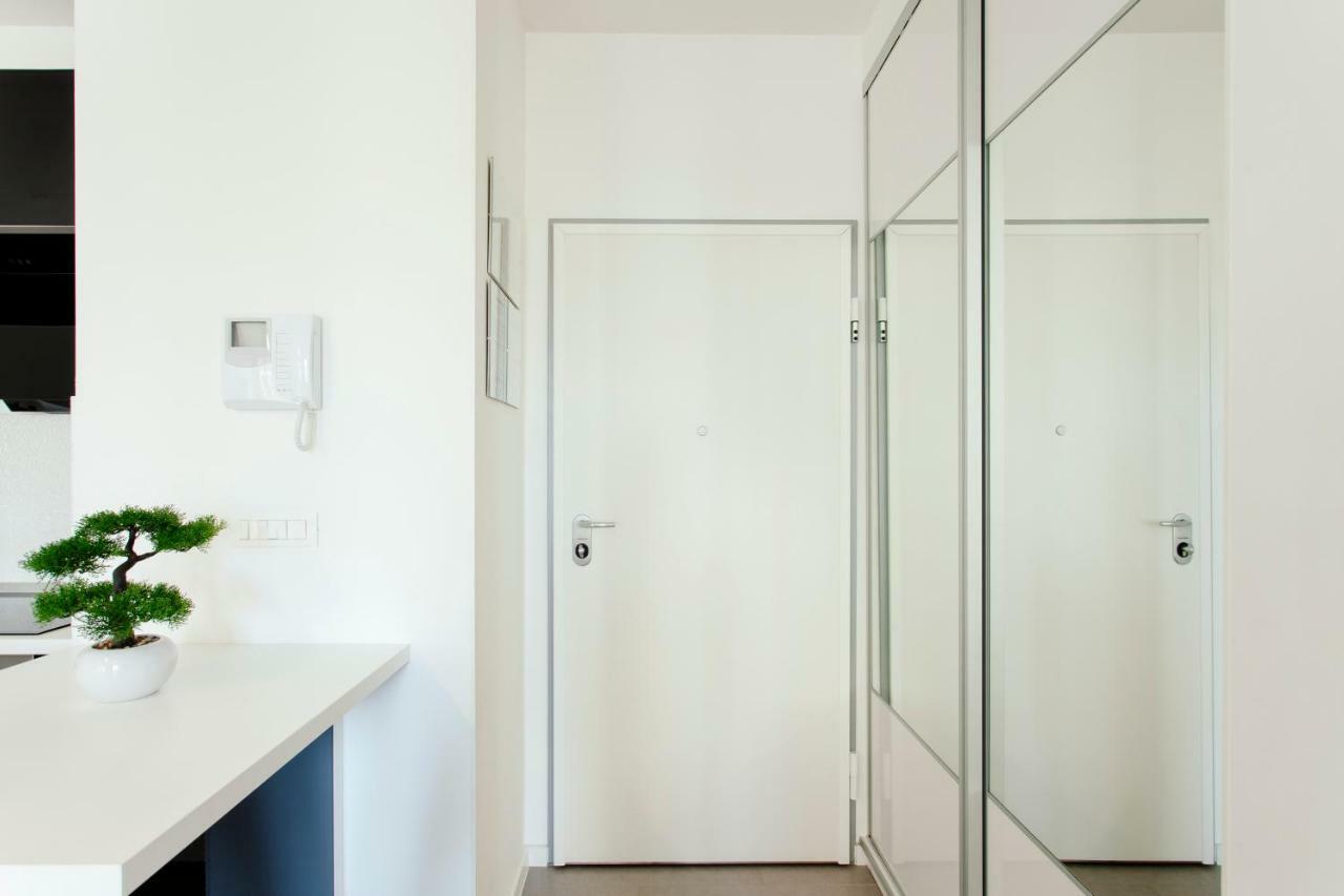 New Luxury Apartment Nives On Seaside 斯普利特 外观 照片