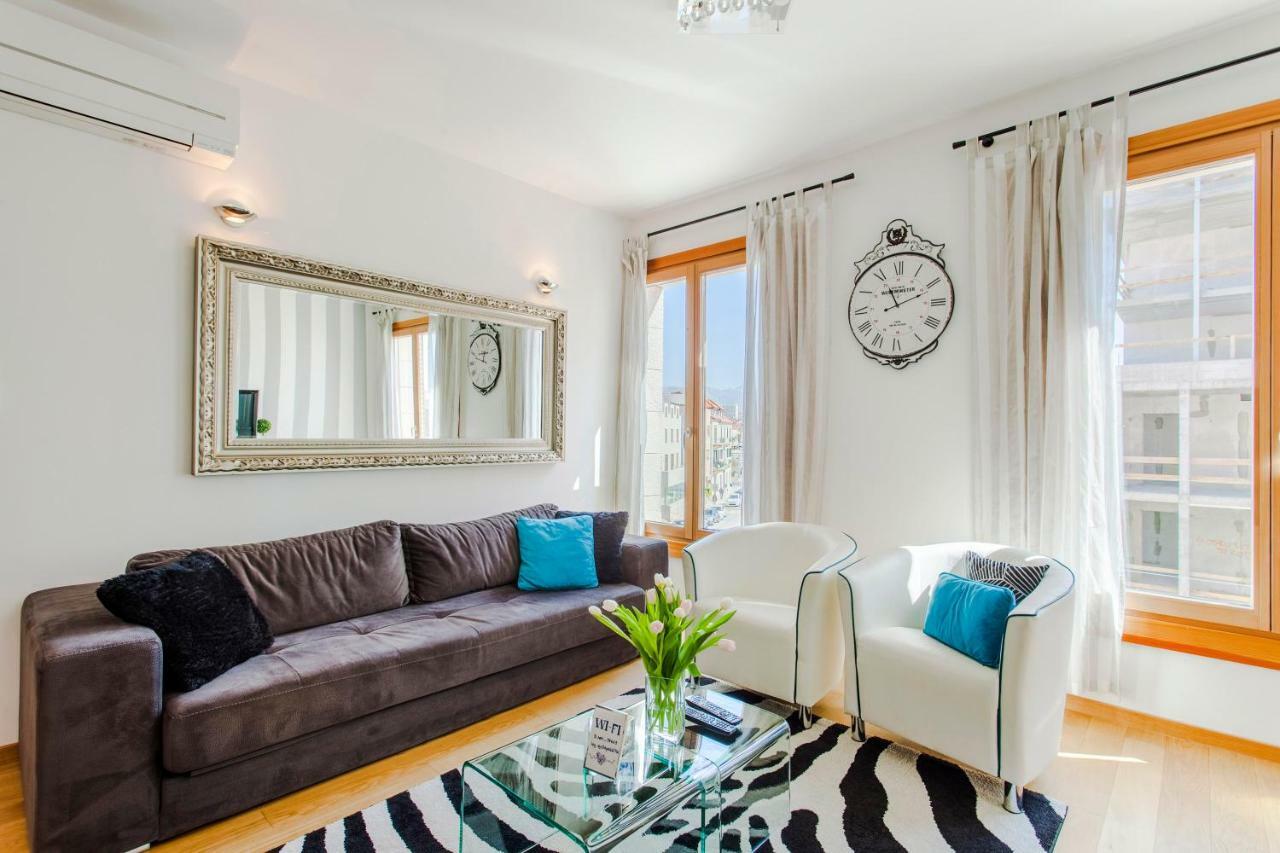 New Luxury Apartment Nives On Seaside 斯普利特 外观 照片