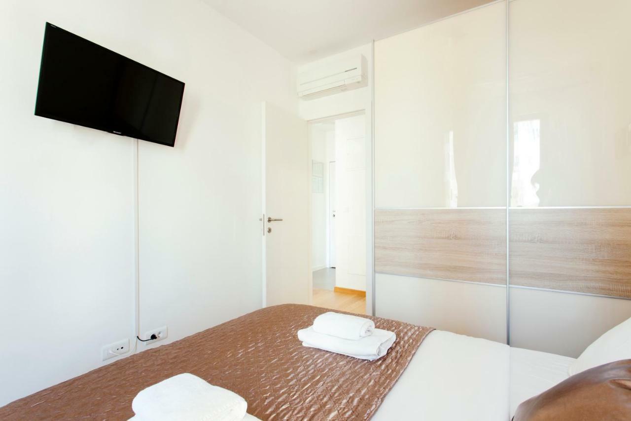New Luxury Apartment Nives On Seaside 斯普利特 外观 照片