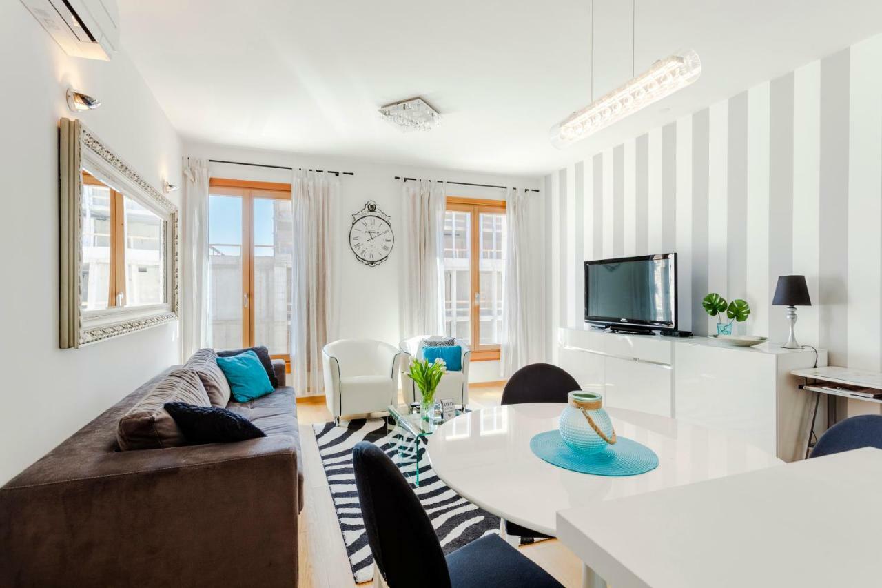 New Luxury Apartment Nives On Seaside 斯普利特 外观 照片